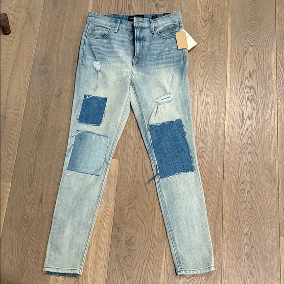 Lucky Brand Denim - Lucky Brand Distressed Skinny Jeans – Size 27 (NWT)